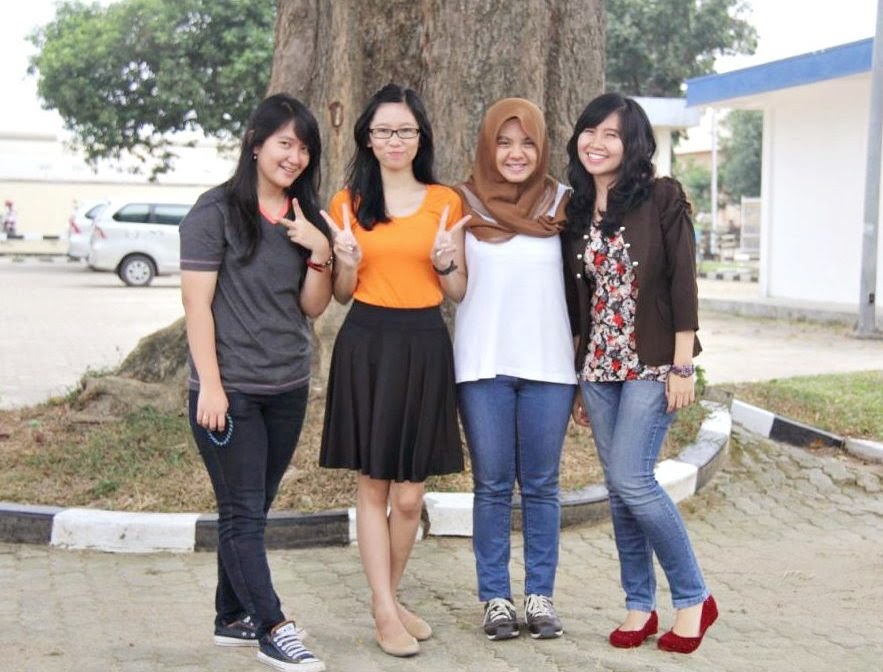 Школа never mall. High school never. High school never. High school never. High school never.