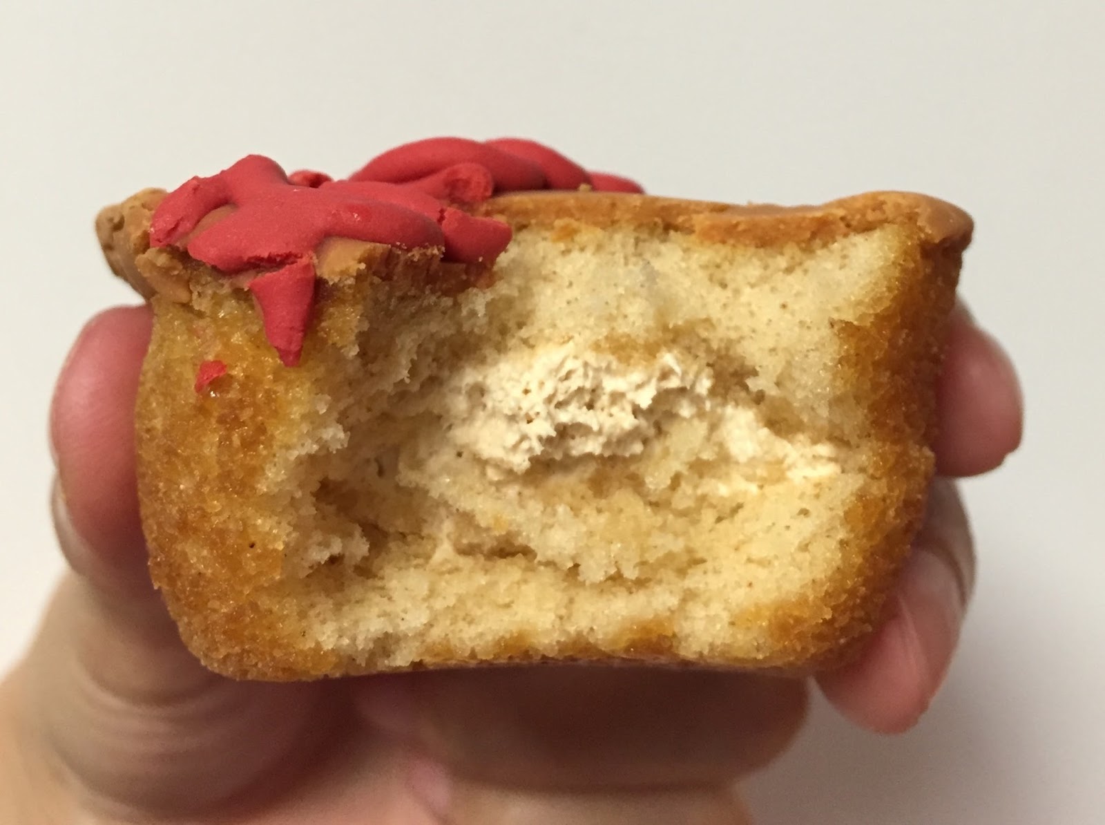 Hostess Caramel Apple CupCakes / ホステス キャラメルアップル カップケーキ I'm Made of