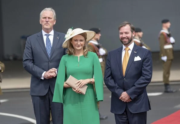 King Willem-Alexander and Queen Máxima, Prince Guillaume, Princess Stéphanie, Duchess Maria Teresa, Duke Henri. Maxima wore Natan dress