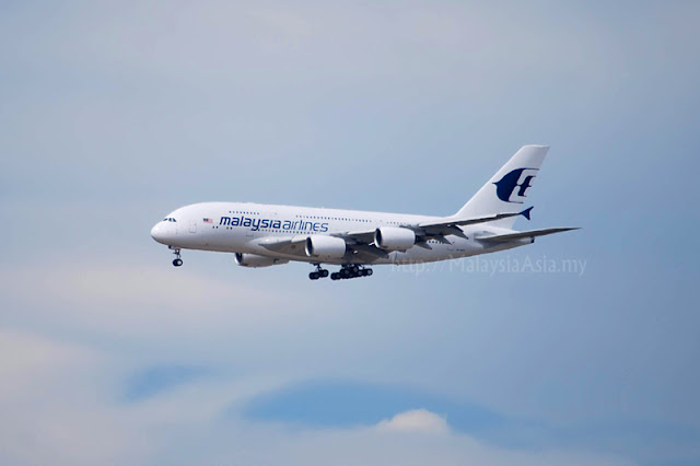 First Landing for Malaysia Airlines A380