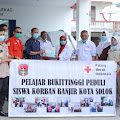 Pimpinan DPRD dan PMI Kota Solok Dampingi PMI Bukittinggi Serahkan Bantuan Alat Sekolah bagi Korban Banjir