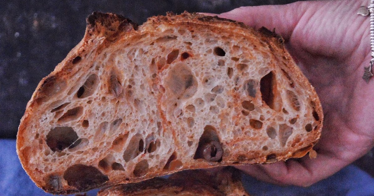 PANE AL POMODORO E OLIVE TAGGIASCHE  Bread and Butter di Nicoletta Palmas
