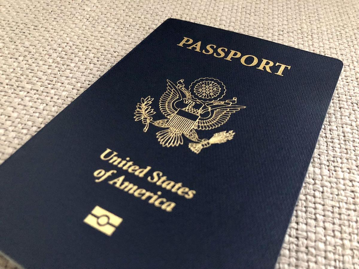travel to us on expired passport