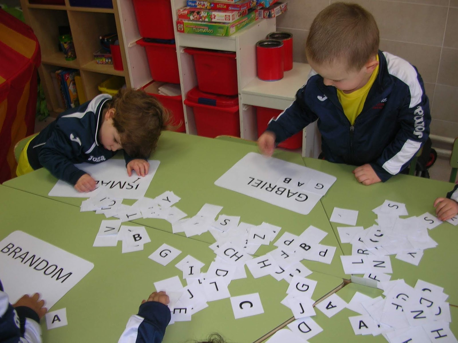 UNA VENTANA ABIERTA A NUESTRO MUNDO: Descubriendo las letras en 1ºInfantil