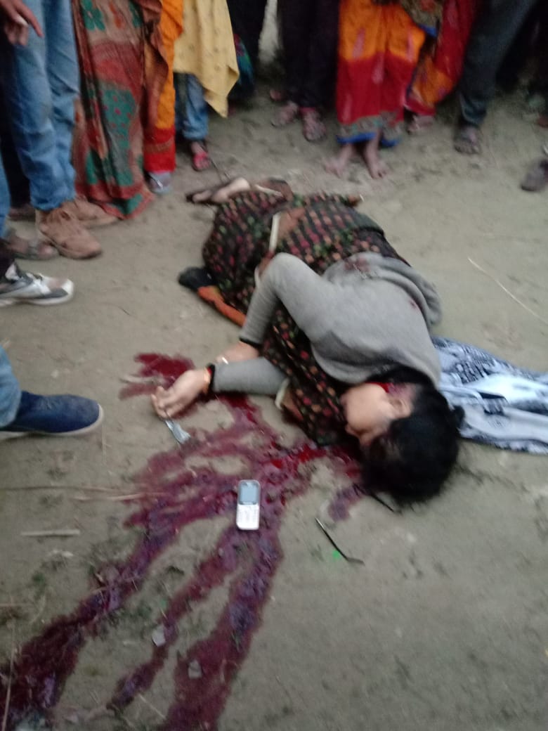 महिला मुखिया को गोली मारकर हत्या जाँच में जुटी पुलिस ! महिला मुखिया को गोली मारकर हत्या जाँच में जुटी पुलिस !