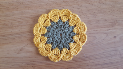 crochet flower coasters