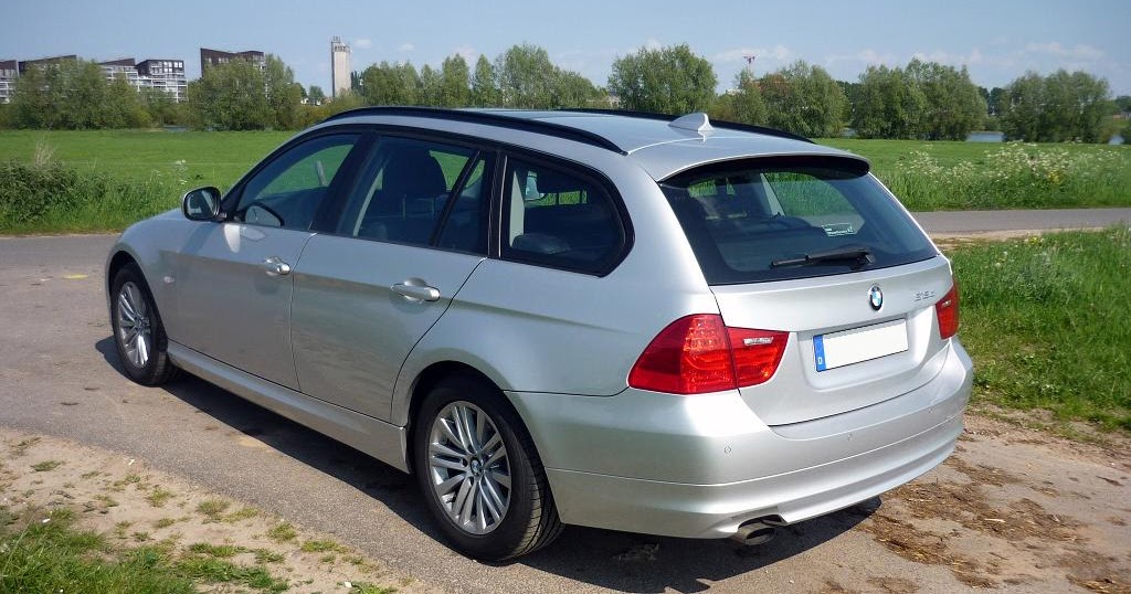 Guitigefilmpjes Car  review BMW  318d Touring  MY2010 