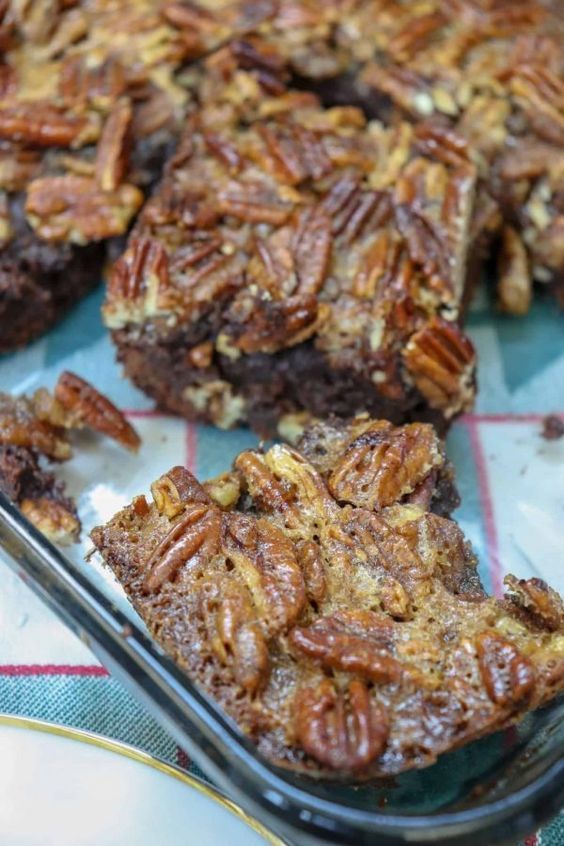 Pecan Pie Brownie Delicious Dessert Mom