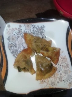 break-samosas-into-half