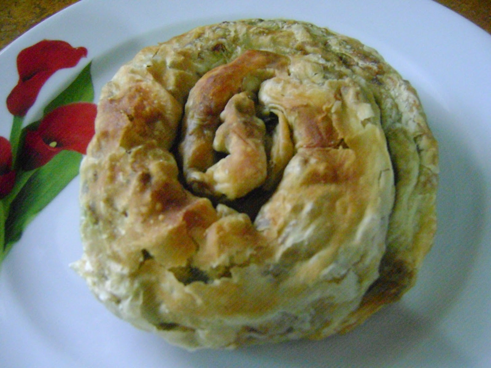 ELDE AÇMA ISPANAKLI BÖREK (Mayasız) Yemek Tarifleri Lezzetlerin Noktası