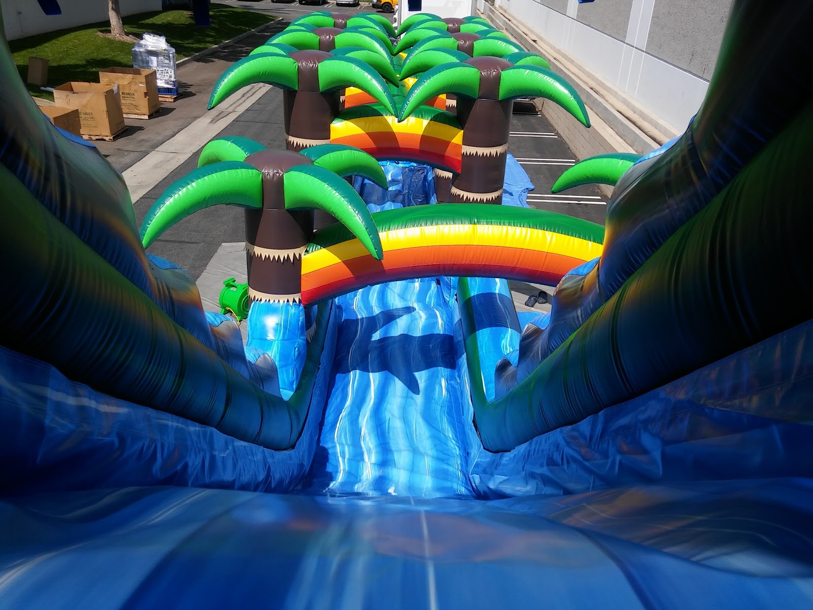 PALUDIS JUMPERS IN MORENO VALLEY / PARTY RENTALS IN RIVERSIDE CA Water
