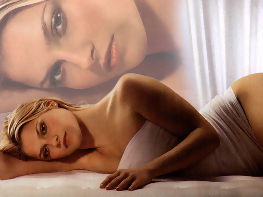 Beautiful Celebrities: Ali Larter Sexy Poses Wallpapers - Latest ...