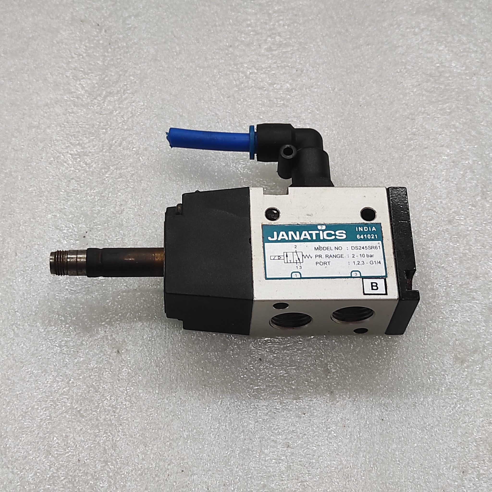 JANATICS DS245SR61 SOLENOID VALVE 210 BAR