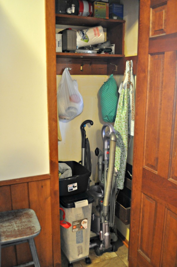 simply sweet life. Mission Organization {vacuum closet}