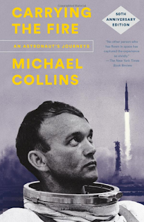 Abbiamo i diritti di traduzione dell’autobiografia spaziale più poetica che ci sia: Carrying the Fire di Michael Collins