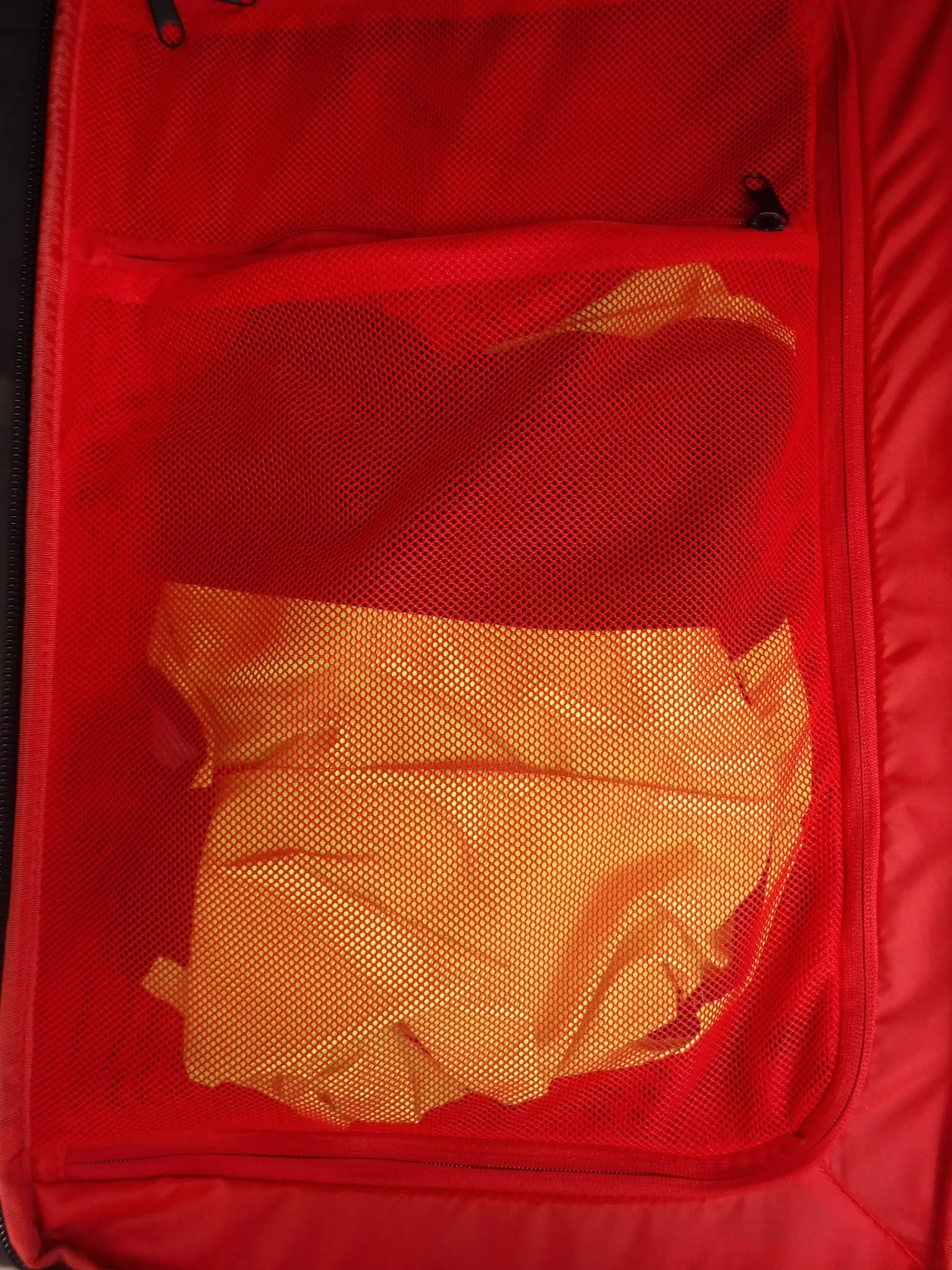 Muddy Brown's Blog Fresh Goods Sunday Castelli Rolling Travel Bag