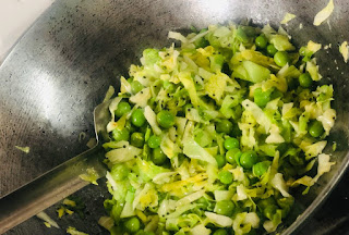 cabbage-&-peas-sabzi-recipe-step-2(4)