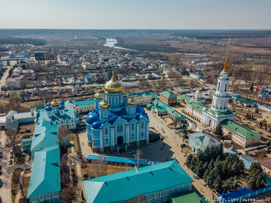 Полёт над Задонском Ленин, Собор, Москве, ХристаСпасителя, Золотой, посте, делает, храма, автор, матери, Божьей, построенный, проекту, архитектора, селфи, Церковь, через, монастыре, Оформлено, помощью