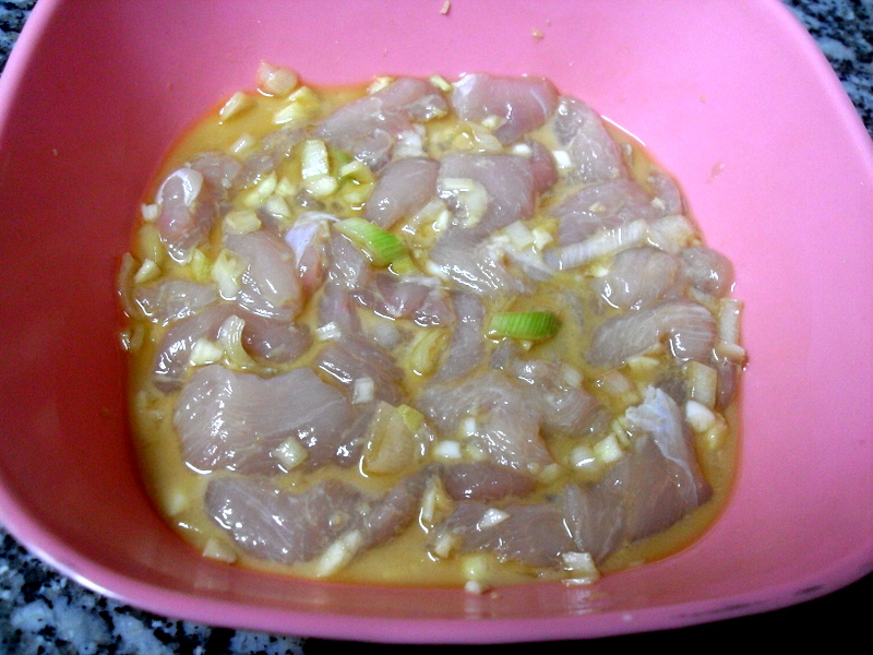 Marinado del pollo.