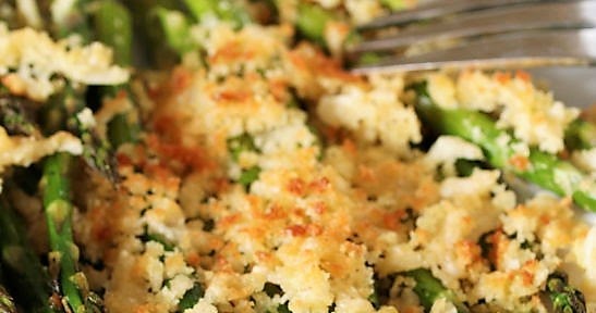 Roasted Asparagus with Crunchy Parmesan Topping | The Kitchen is My ...