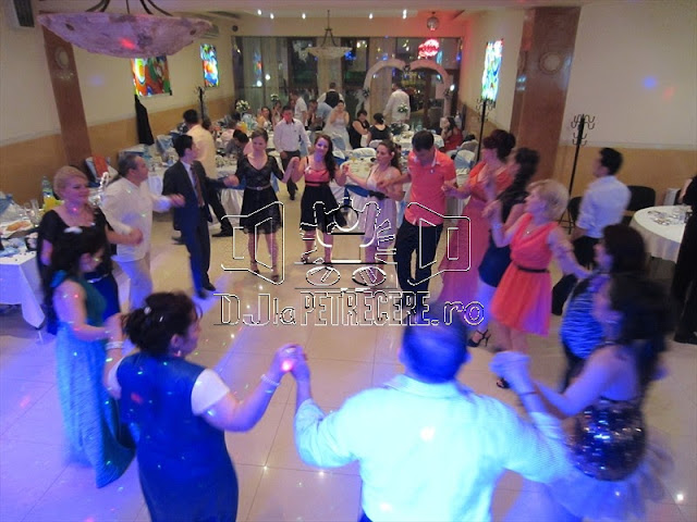 Petrecere de nunta - Casa Luminita - DJlaPetrecere.ro - 0768788228 Petrecere de nunta - Casa Luminita - DJlaPetrecere.ro - 0768788228