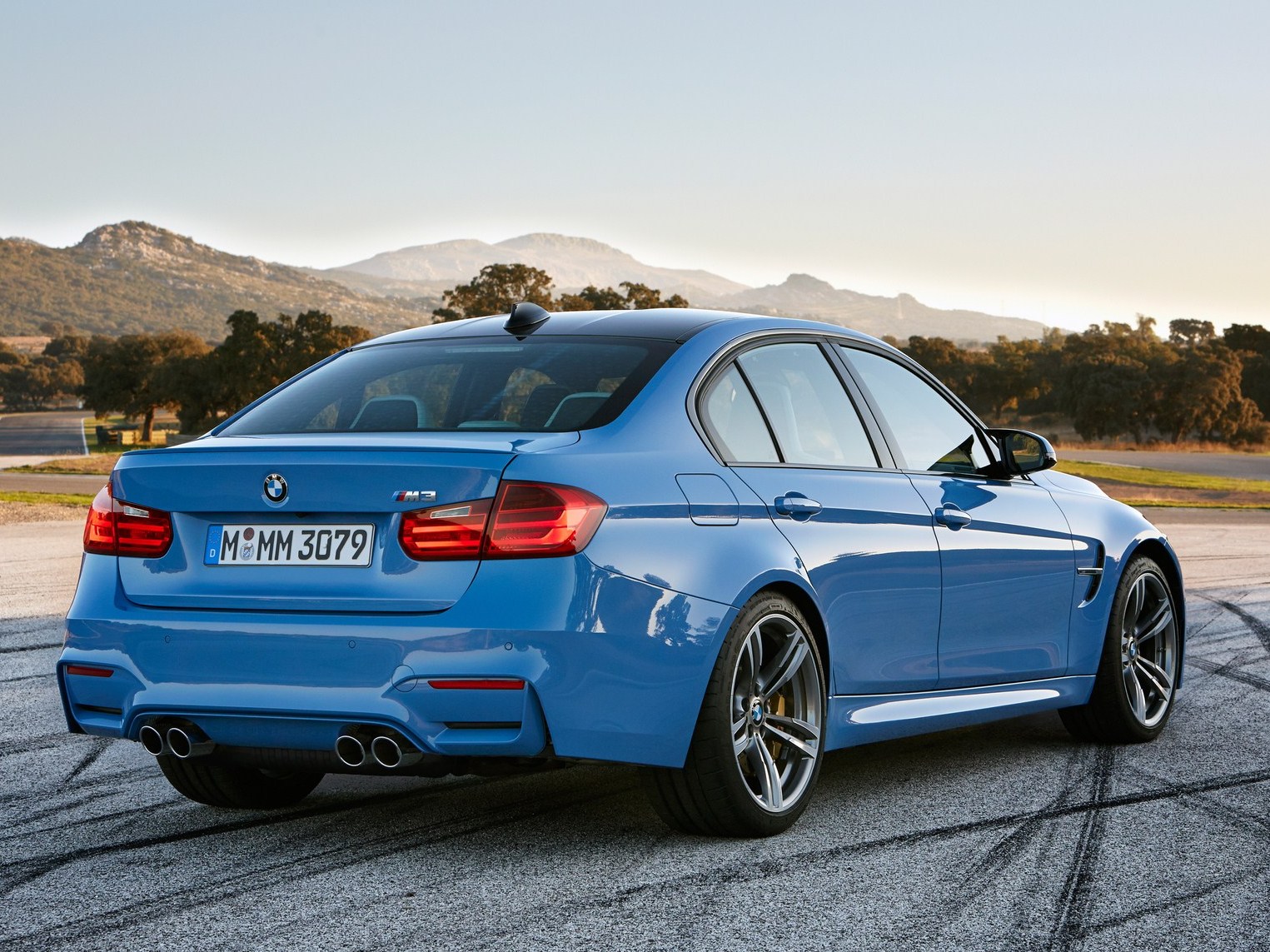 BMW M3 e M4: fotos, vídeo e preços oficiais são diviugados