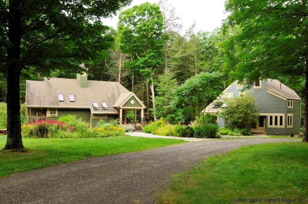 Sweet House Dreams Quiet Please Farm, 1970 Farm in Kerhonkson, New York