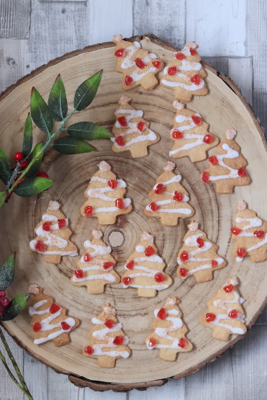 christmas-tree-bakewell-biscuits