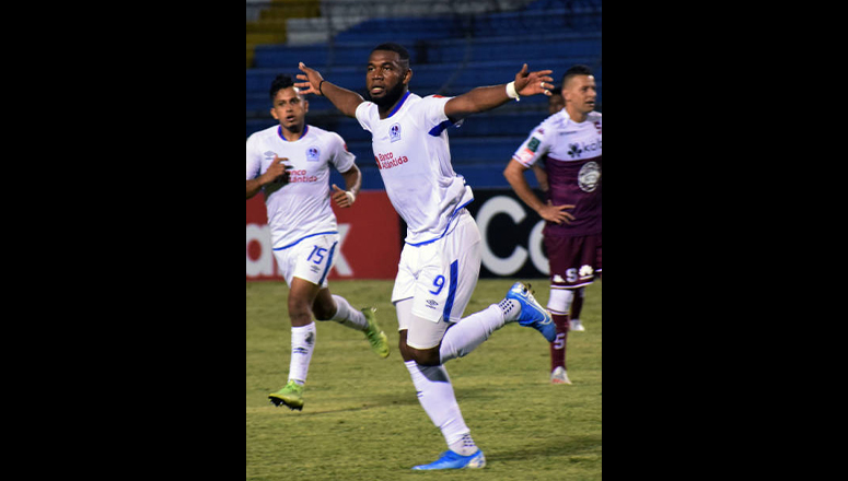 EN IMÁGENES Olimpia se impone (20) sobre el Saprissa y EN IMÁGENES Olimpia se impone (20) sobre el Saprissa y