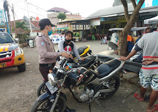 Bhabinkamtibmas Polsek Anggeraja Polres Enrekang Sambangi Masyarakat Dan Berikan Himbauan