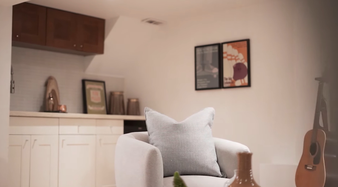 21 Photos vs. 311 Victoria Park Ave, Toronto Interior Design Home Tour
