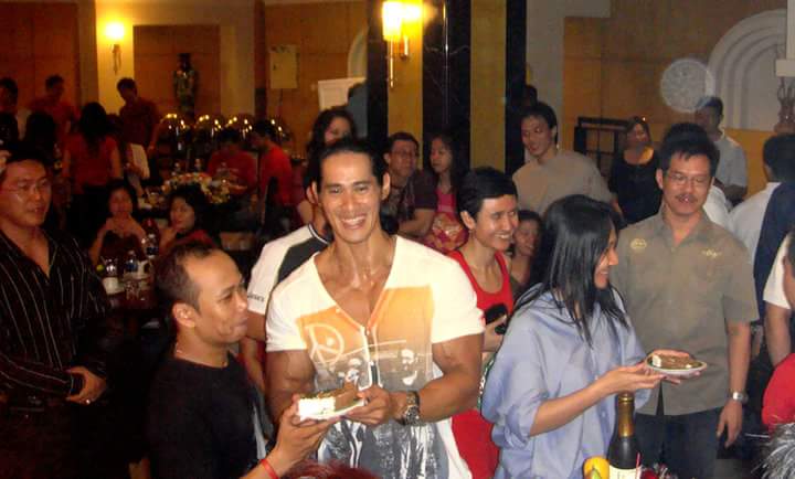 Amboun Muaniez�se ADE RAI FAMILY ( Keluarga Ade Rai )