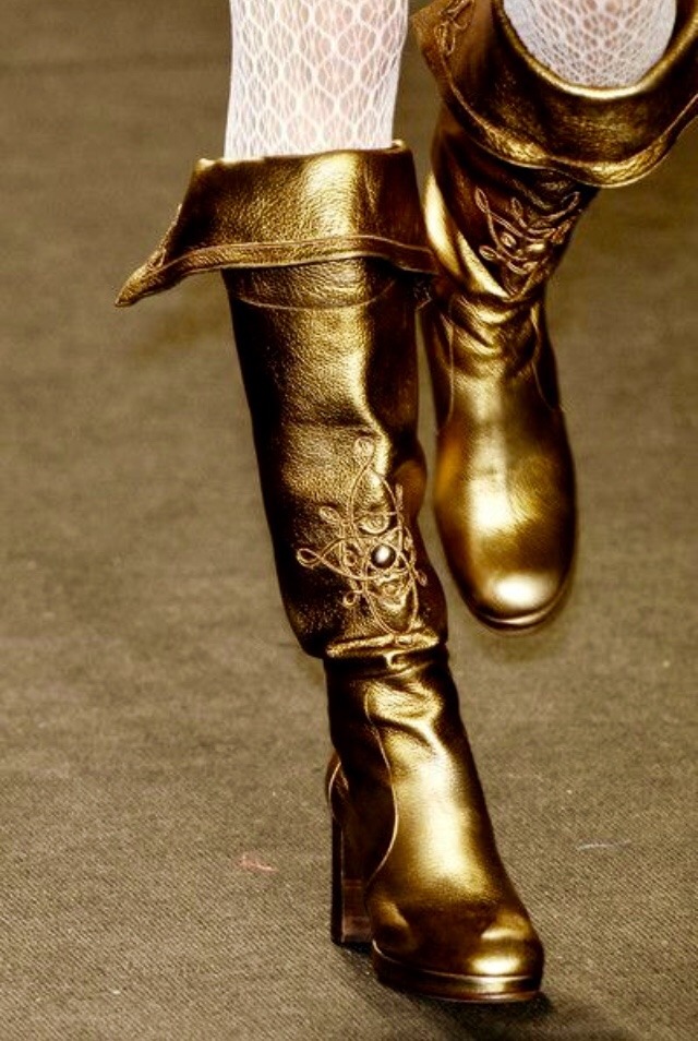 It's SHOOOOOE Glamorous