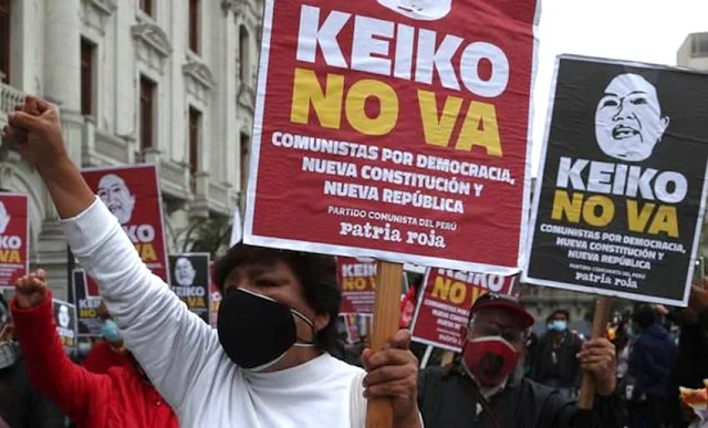 Miles marcharon contra Keiko Fujimori