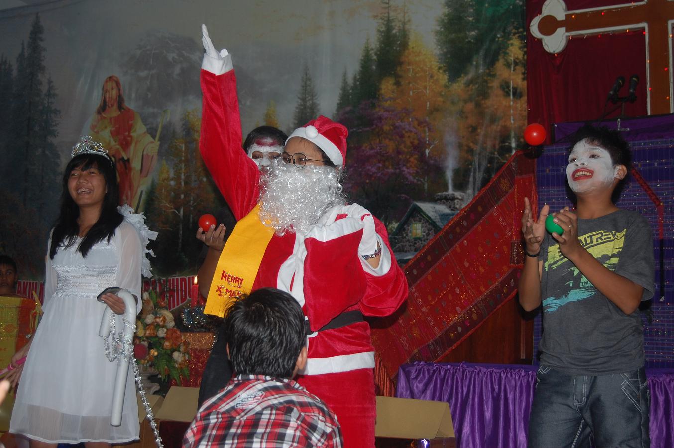 BERITAKU Harga Sawit Anjlok Perayaan Natal  di Jambi Lesu