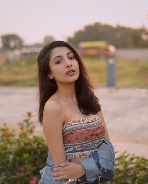 Nidhi Pandit Age, Height, Boyfriend, Wiki, Biography and more - Stars