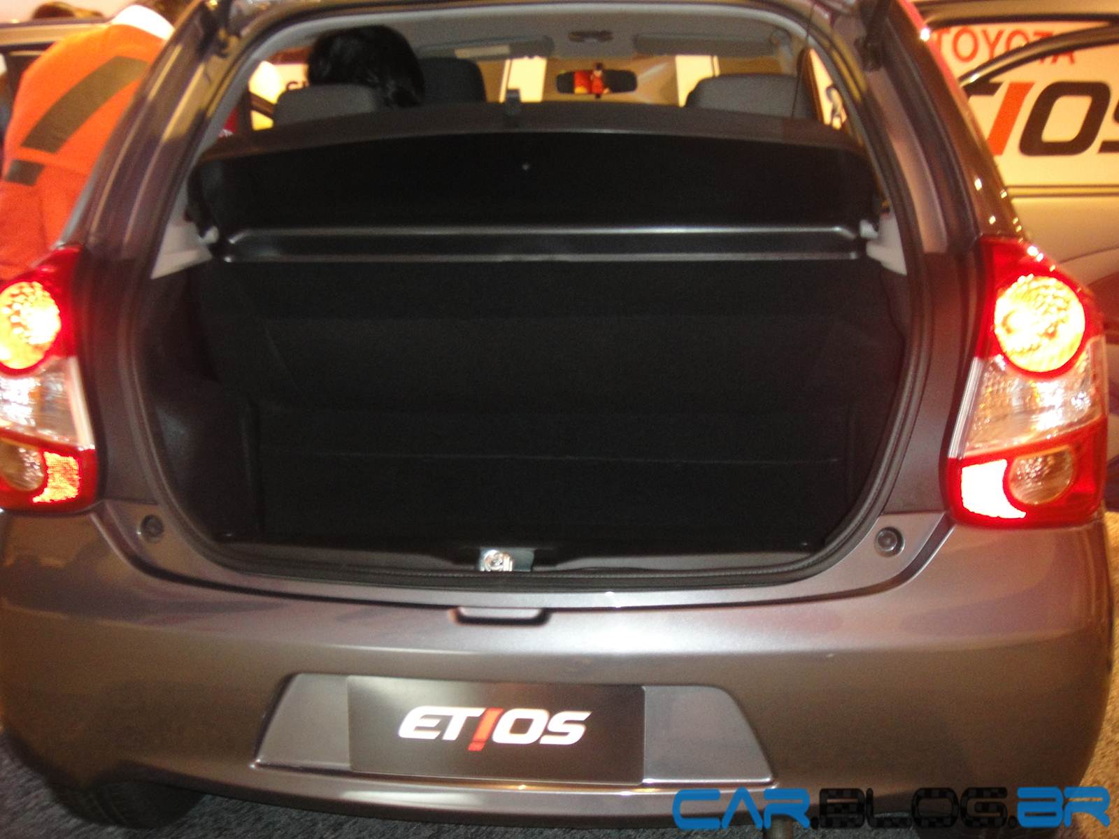 Vídeo Toyota Etios Connection em Brasília