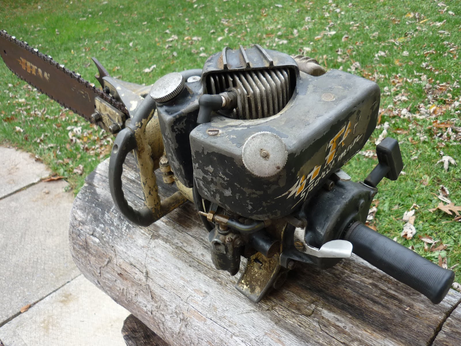 VINTAGE CHAINSAW COLLECTION TITAN SPORTSMAN.
