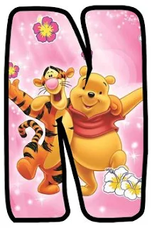 Abecedario de Tiger y Winnie the Pooh en Fondo Rosa. Tiger and Winnie the Pooh Alphabet.