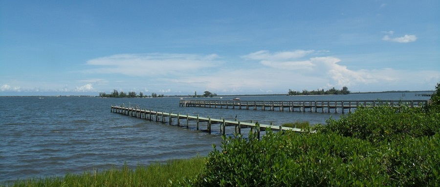 Embarcaderos e islas en el Indian River Lagoon Embarcaderos e islas en el Indian River Lagoon