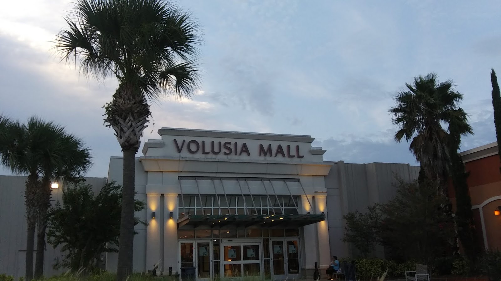 My florida retail blog a brief visit to volusia mall
