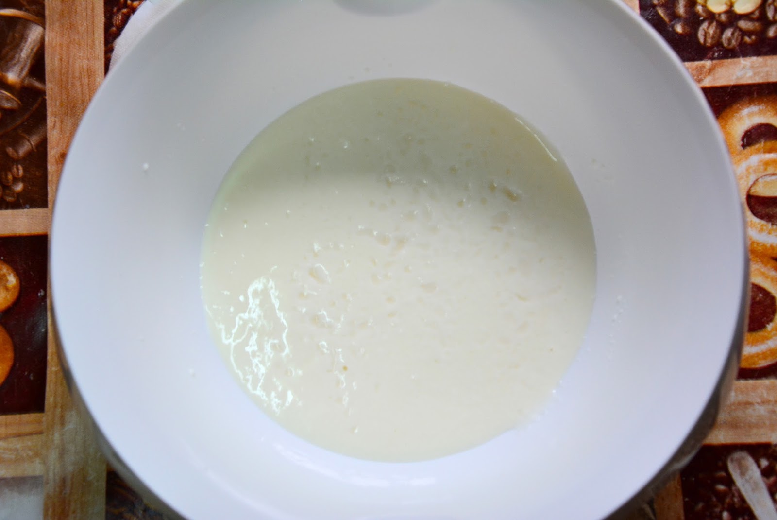 Молоко яйца сахар простокваша. Простокваша сахар. Дрожжи для блинов. Секрет долголетия молочные продукты. Простокваша сахар.