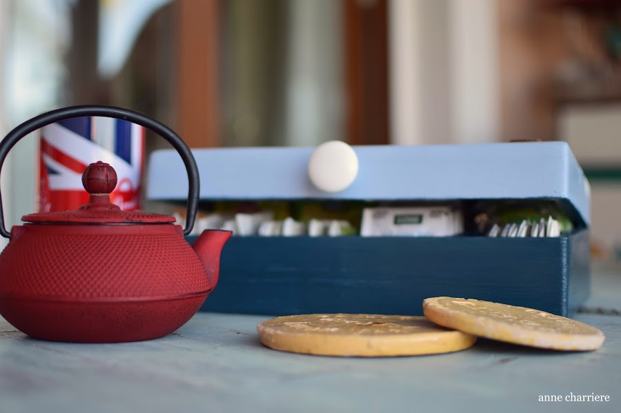 www.annecharriere.com, caja para bolsas de té, infusiones, pintura tiza,
