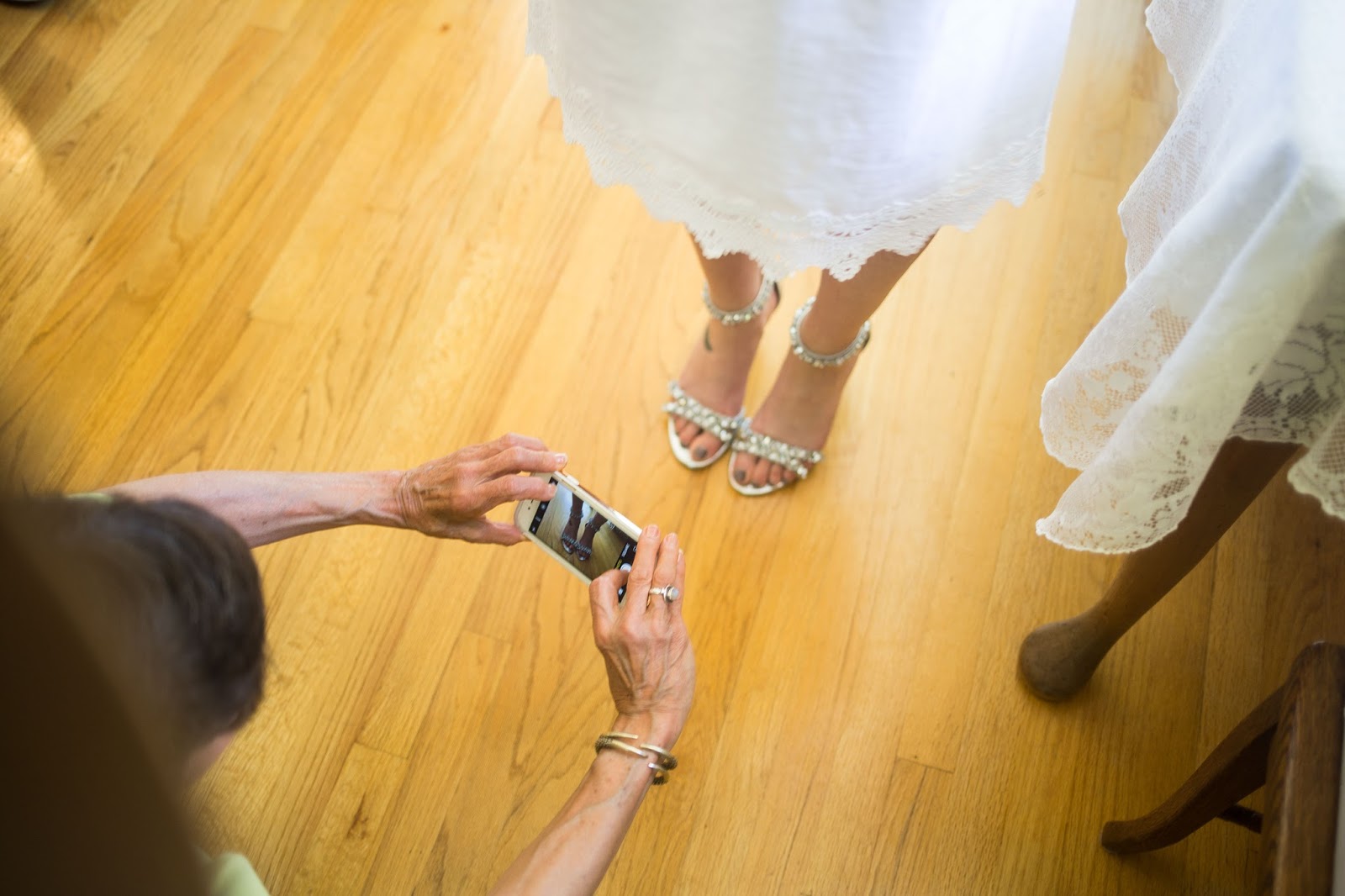 How to Use Social Media For Your Wedding