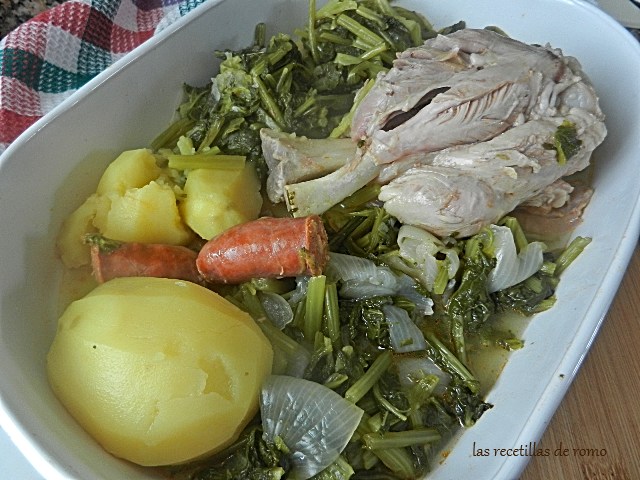 Lacón o codillo con grelos