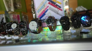 usaha service jam tangan
