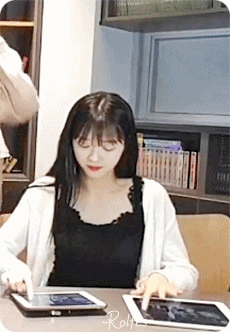V앱 하트 노동자 유시아.gif | 인스티즈