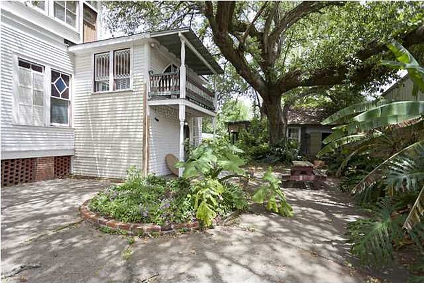 From City to Suburbia 203 E Main St, Broussard, LA 70518