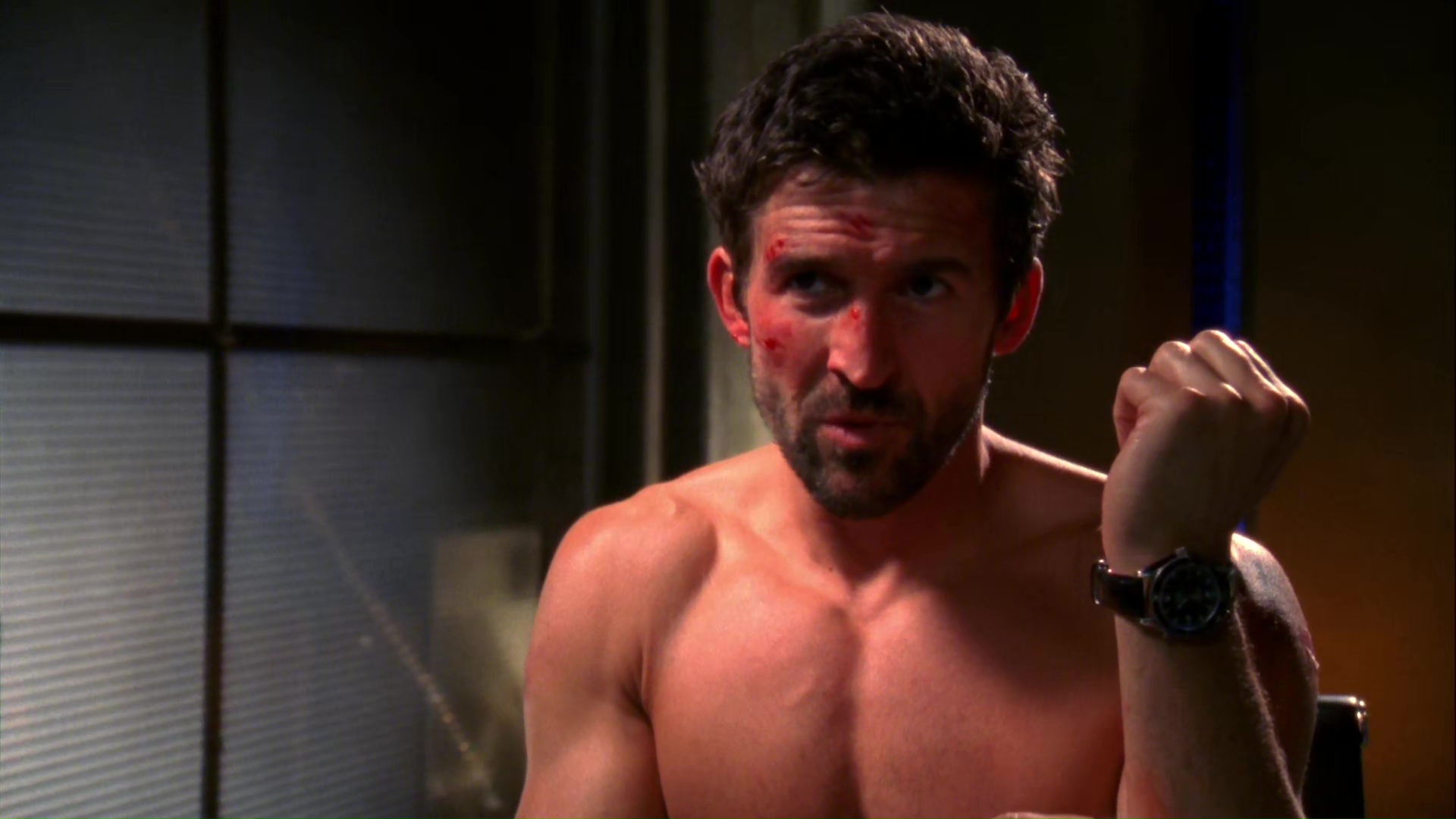 Jonathan Cake shirtless in Chuck 2-16 "Chuck Versus the Lethal Weapon&...