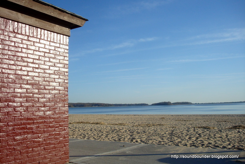 SOUNDBOUNDER Fleet's Cove Beach